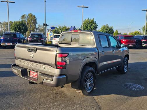 2025 Nissan Frontier SV