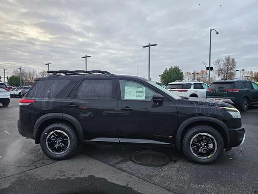 2025 Nissan Pathfinder Rock Creek 4WD