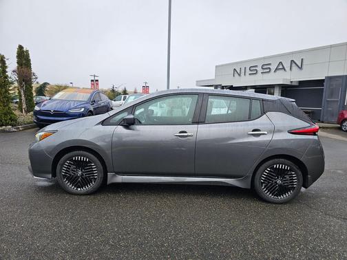 2025 Nissan Leaf SV PLUS