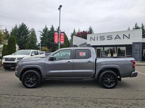 2024 Nissan Frontier SV