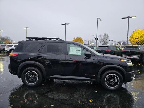 2025 Nissan Pathfinder Rock Creek 4WD