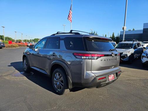 2025 Nissan Pathfinder SV 4WD