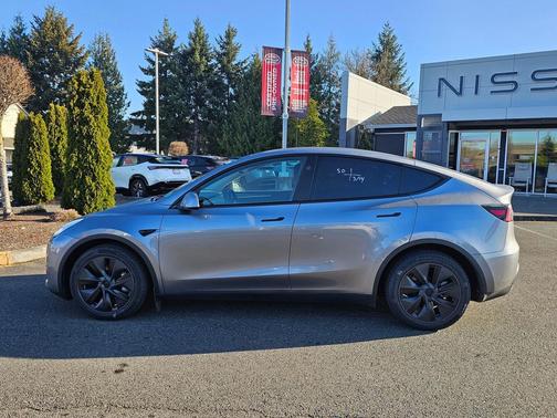 2024 Tesla Model Y Long Range Dual Motor All-Wheel Drive