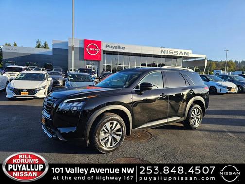 2025 Nissan Pathfinder SL 4WD