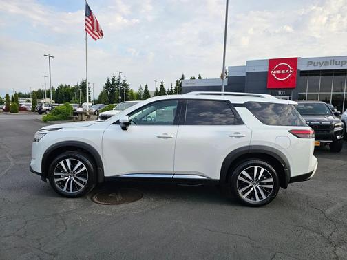 2025 Nissan Pathfinder Platinum 4WD