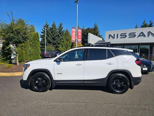 2023 GMC Terrain AWD AT4