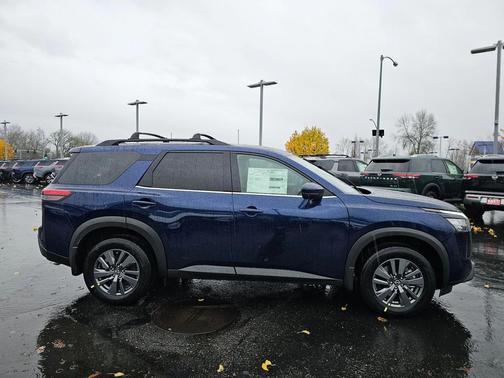 2025 Nissan Pathfinder SV 4WD