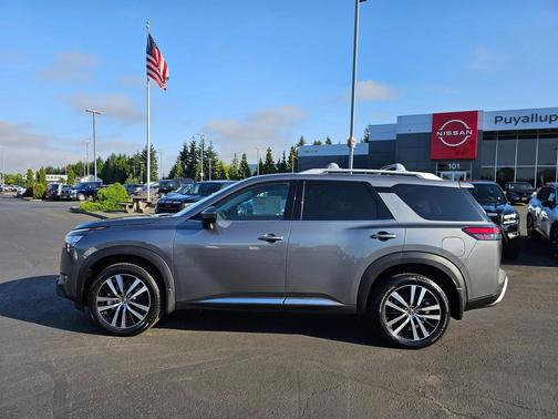 2025 Nissan Pathfinder Platinum 4WD