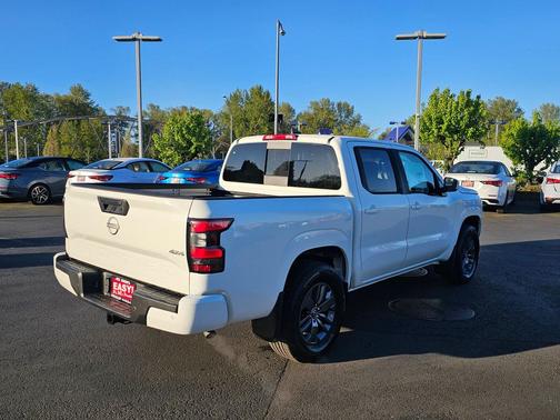 2025 Nissan Frontier SV