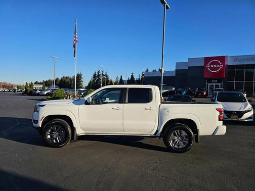 2025 Nissan Frontier SV