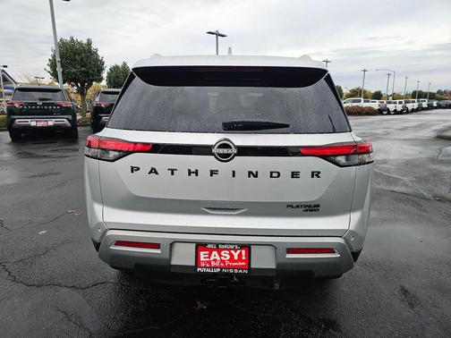 2025 Nissan Pathfinder Platinum 4WD
