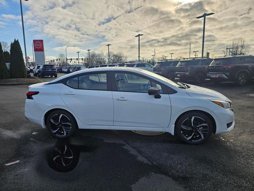 2025 Nissan Versa 1.6 S