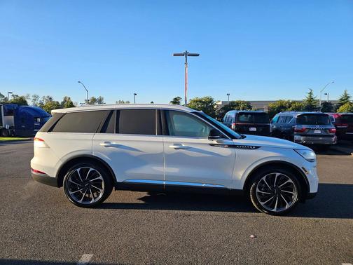 2022 Lincoln Aviator Reserve AWD