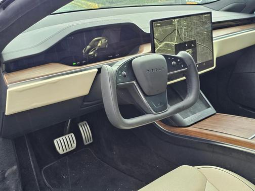 2021 Tesla Model S Plaid