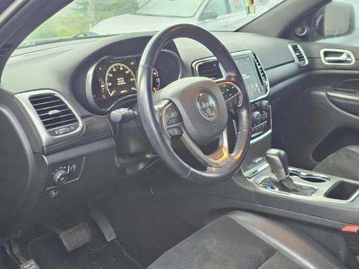 2021 Jeep Grand Cherokee Laredo