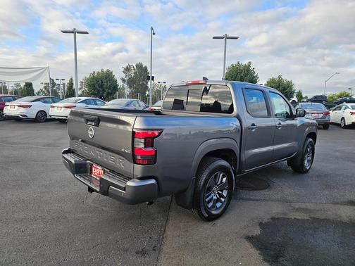 2025 Nissan Frontier SV