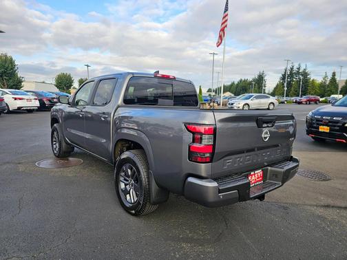 2025 Nissan Frontier SV