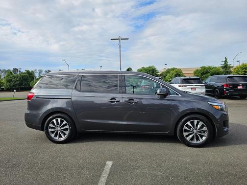 Platinum Graphite 2018 Kia Sedona SX