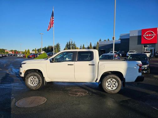 2025 Nissan Frontier S