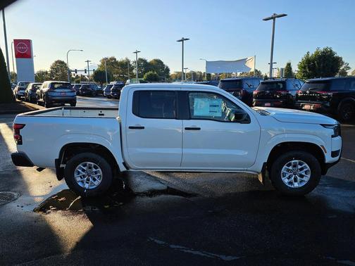 2025 Nissan Frontier S