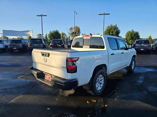 2025 Nissan Frontier S