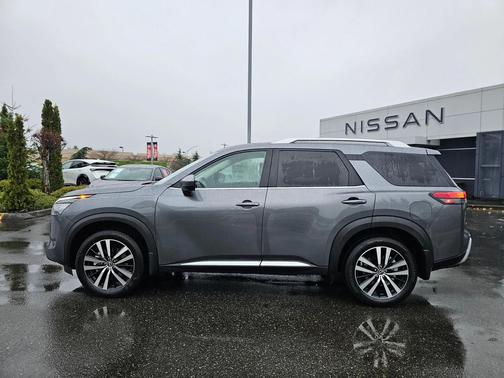 2025 Nissan Pathfinder Platinum 4WD