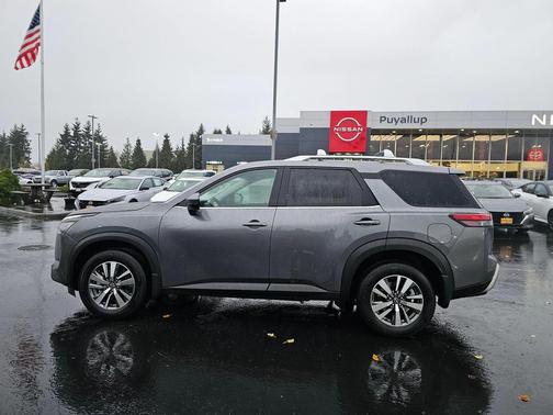 2025 Nissan Pathfinder SL 4WD