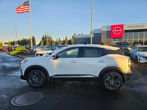 2026 Nissan Kicks SR