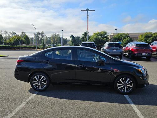 2021 Nissan Versa 1.6 SV
