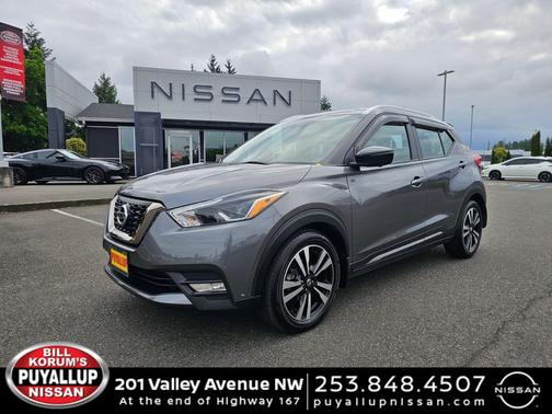 Gun Metallic 2019 Nissan Kicks SR