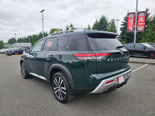 2024 Nissan Pathfinder Platinum 4WD
