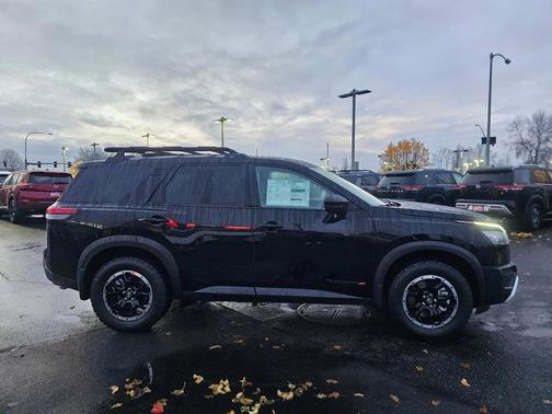 2025 Nissan Pathfinder Rock Creek 4WD