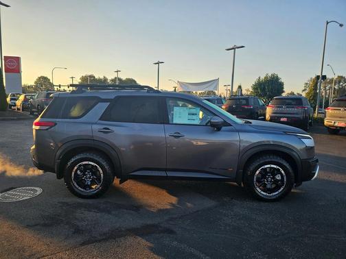 2025 Nissan Pathfinder Rock Creek 4WD