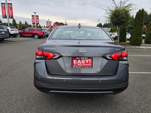2023 Nissan Versa 1.6 SV