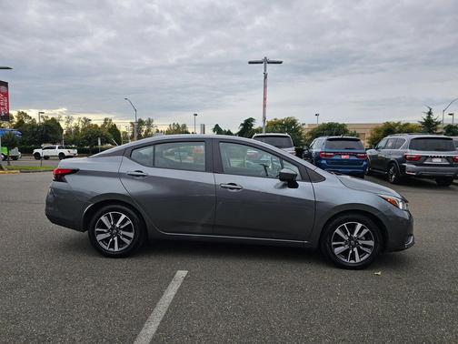 2023 Nissan Versa 1.6 SV