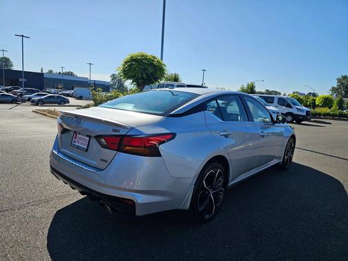 2023 Nissan Altima SR Intelligent AWD