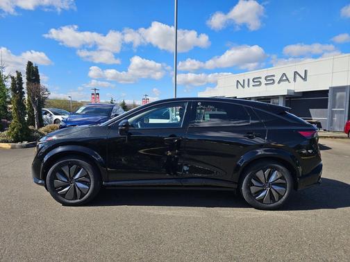 Black Diamond Pearl 2025 Nissan ARIYA EVOLVE+