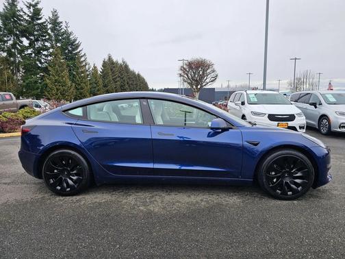 2023 Tesla Model 3 Standard Range