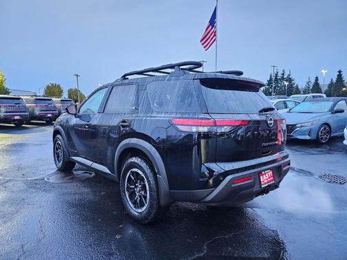 2025 Nissan Pathfinder Rock Creek 4WD