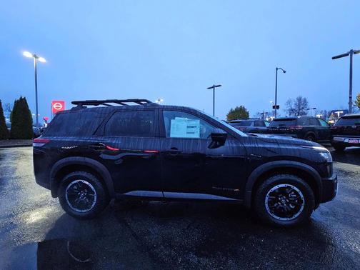 2025 Nissan Pathfinder Rock Creek 4WD