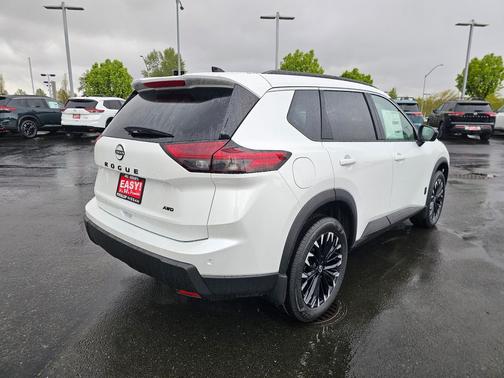 Everest White Pearl Tricoat 2026 Nissan Rogue Dark Armor