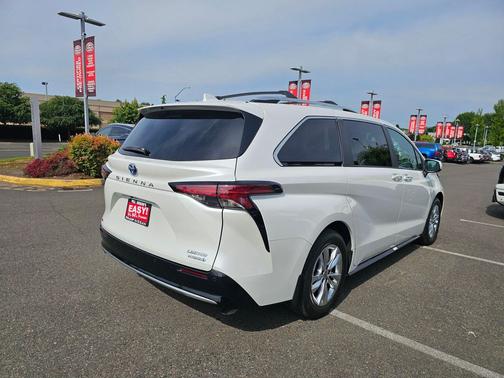 2024 Toyota Sienna Limited 7-Passenger