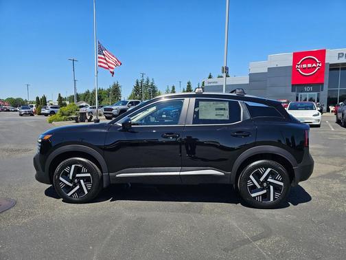 Super Black 2026 Nissan Kicks SV