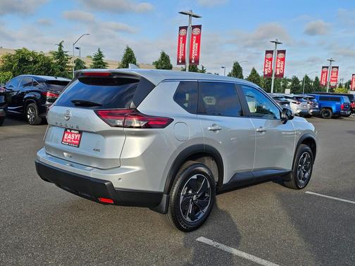 2025 Nissan Rogue SV