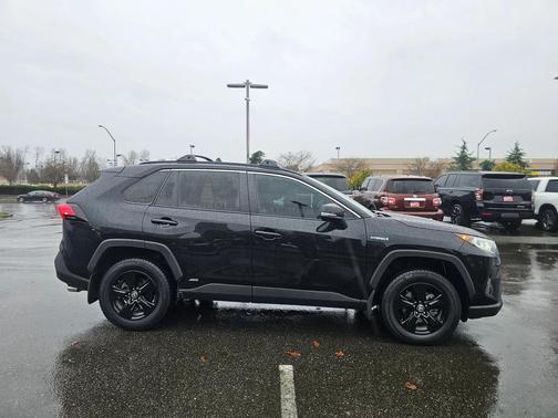 2021 Toyota RAV4 Hybrid XLE