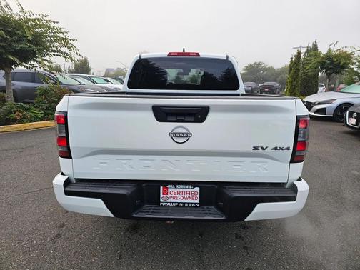 2023 Nissan Frontier SV