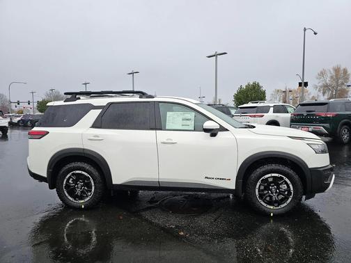 2025 Nissan Pathfinder Rock Creek 4WD