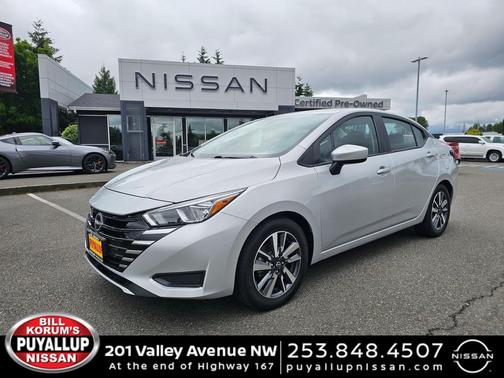 Brilliant Silver 2023 Nissan Versa 1.6 SV