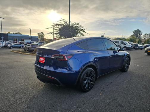 2025 Tesla Model Y Long Range Dual Motor Rear-Wheel Drive