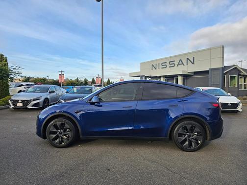2025 Tesla Model Y Long Range Dual Motor Rear-Wheel Drive